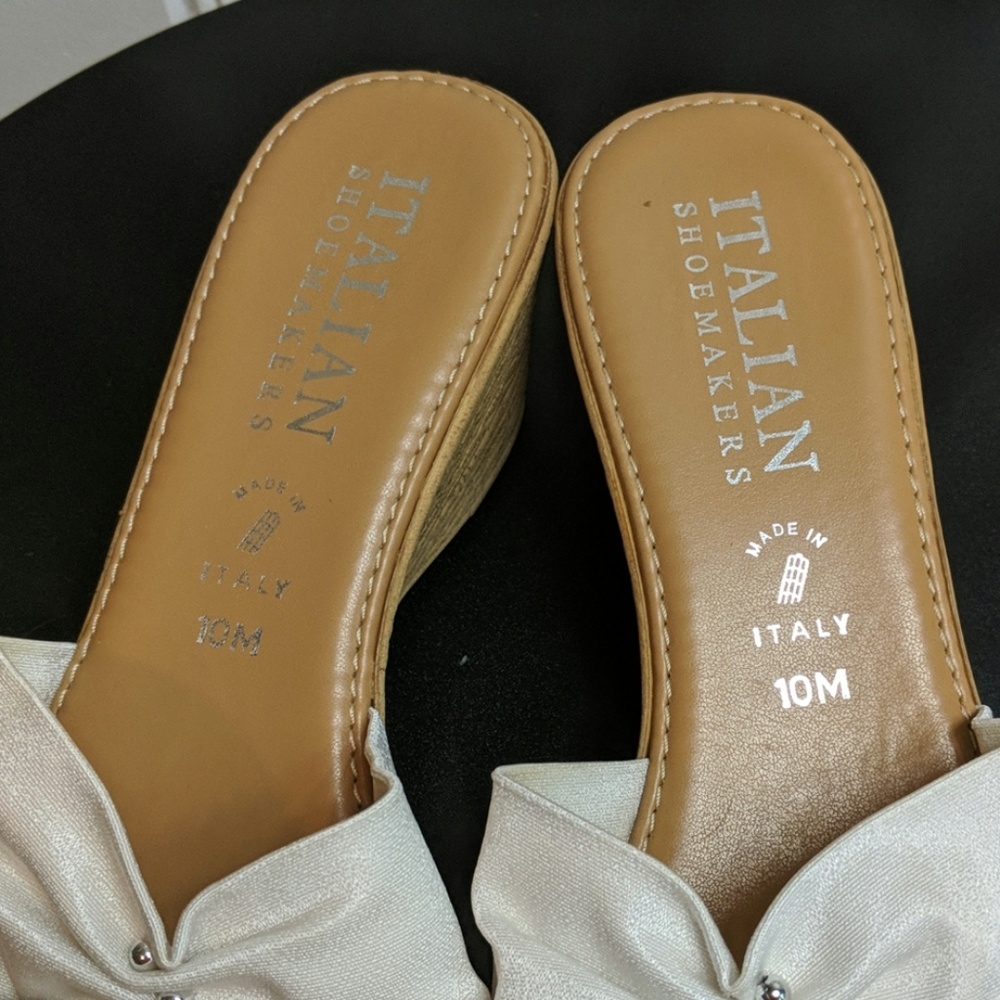 Italian Shoemakers White Mule Sandals (10M) - Picture 3 of 4